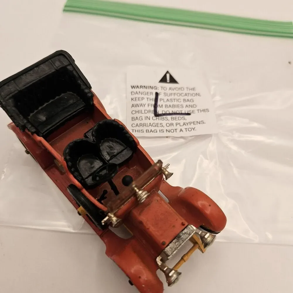 CORGI TOYS DAIMLER 1910 RED METAL A5 1:43 w Driver and‎ Passengers RARE!